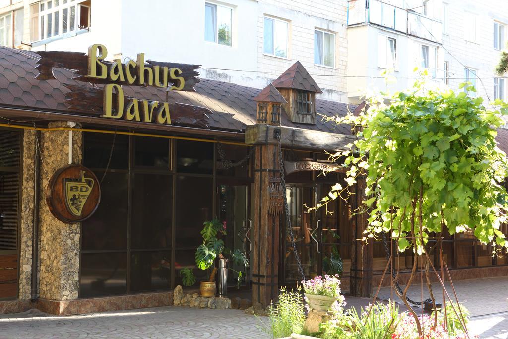 Hotel Bachus Chisinau Room photo