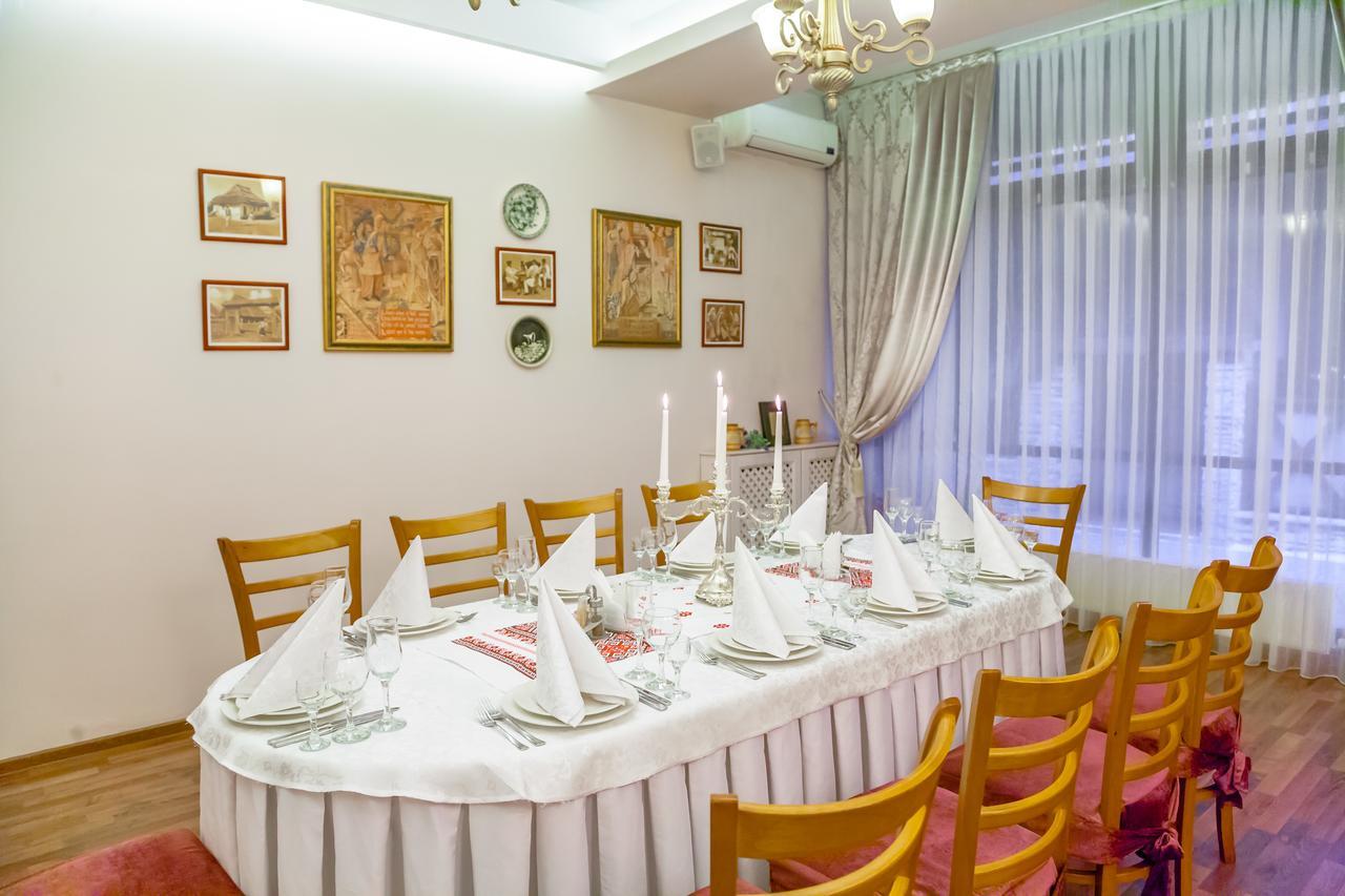 Hotel Bachus Chisinau Exterior photo